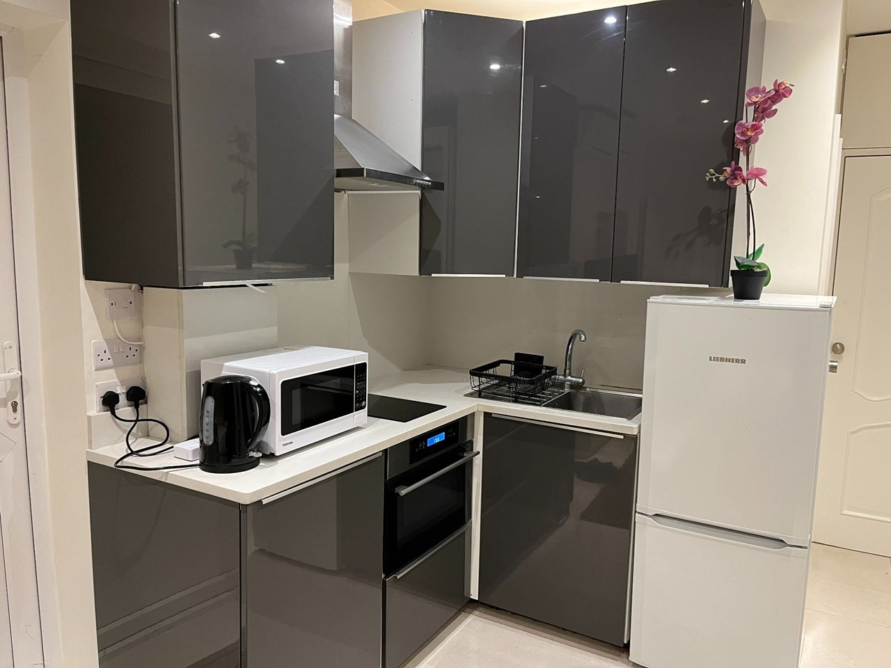 Flat North Crescent in Greater London
