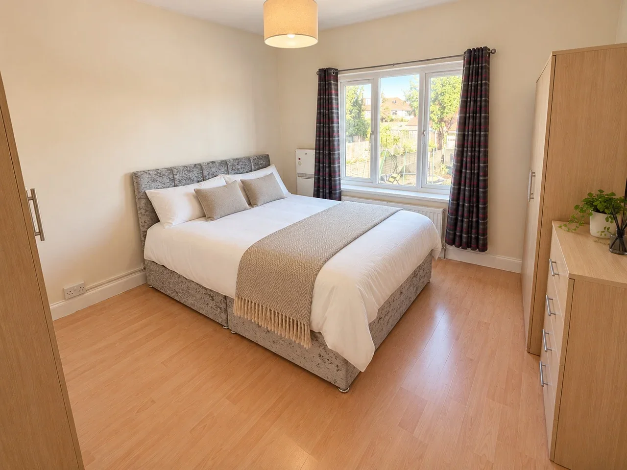 Flat Almorah Road in Greater London