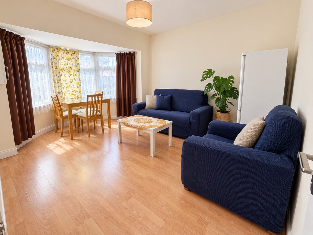 Flat Almorah Road in Greater London