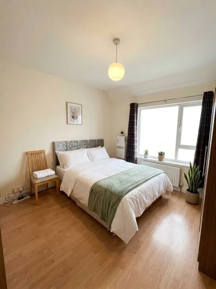 Flat Almorah Road in Greater London
