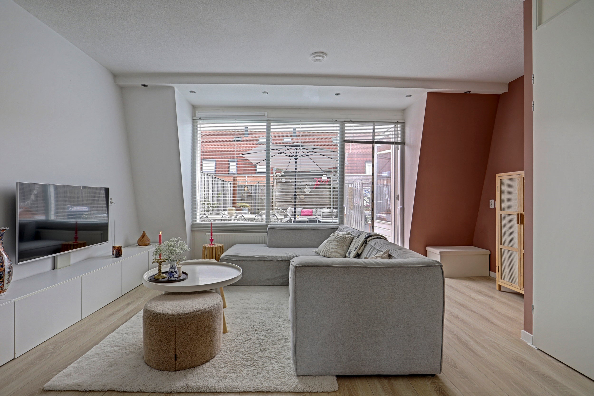 Tussenwoning te koop: Mispelgaarde 16, Hendrik-Ido-Ambacht