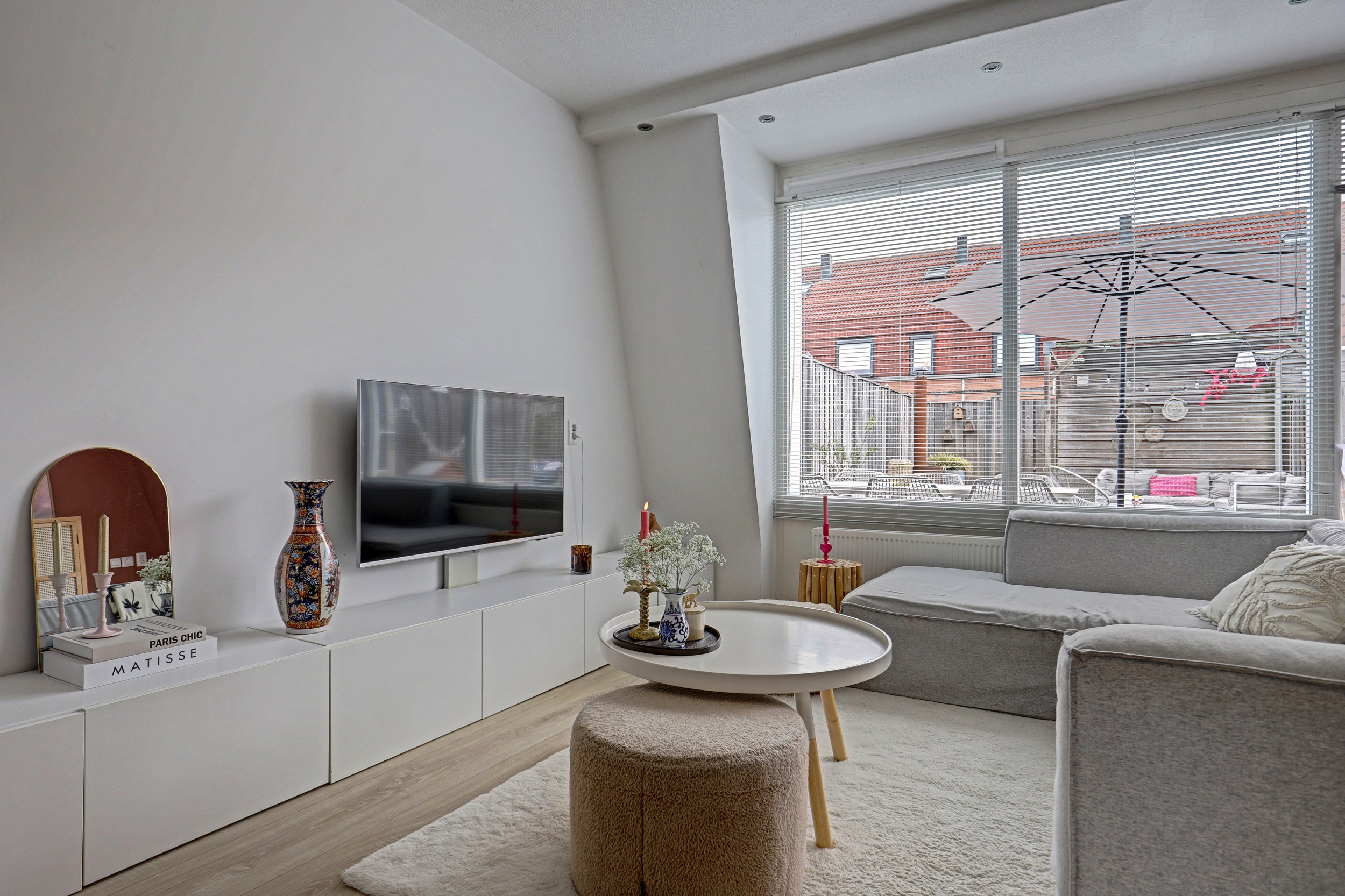 Tussenwoning te koop: Mispelgaarde 16, Hendrik-Ido-Ambacht