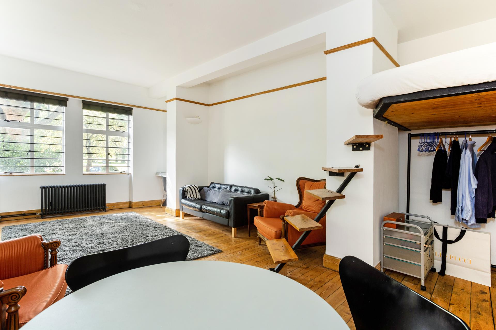 Flat Clapham Common North Side in Greater London