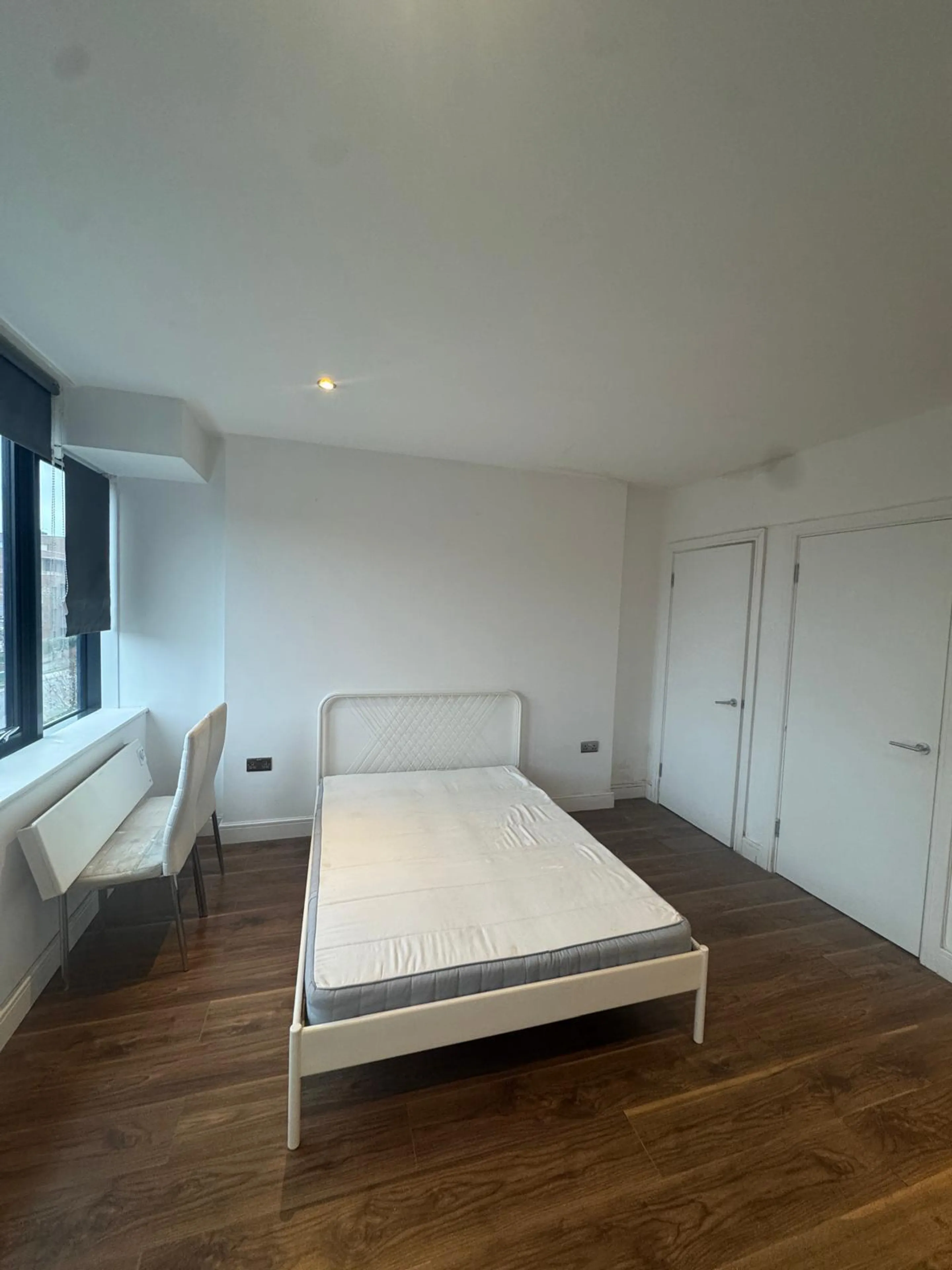 Flat Elmgrove Road in Greater London