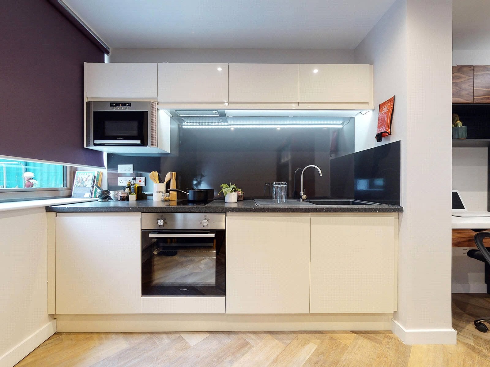 Flat Wade Lane in Leeds