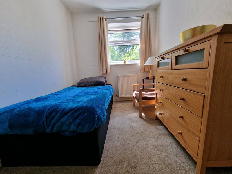 Room Ombersley Close in Redditch