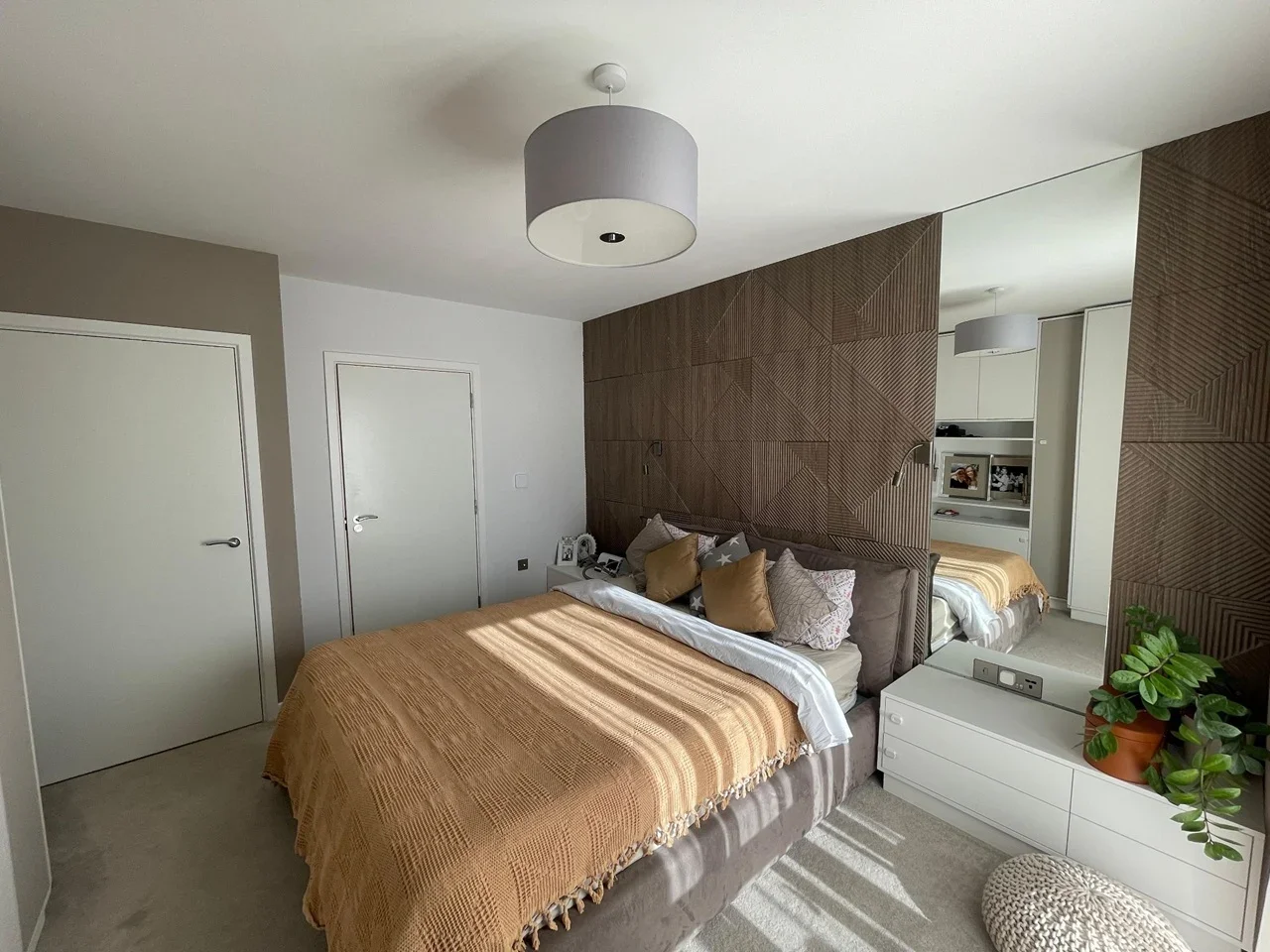 Flat Bittacy Hill in Greater London