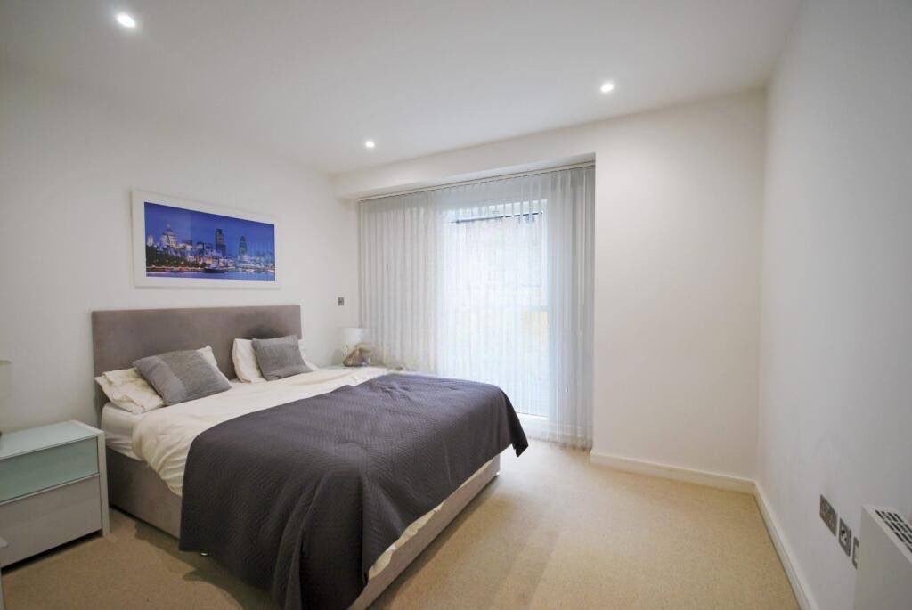 Flat Goswell Road in Greater London