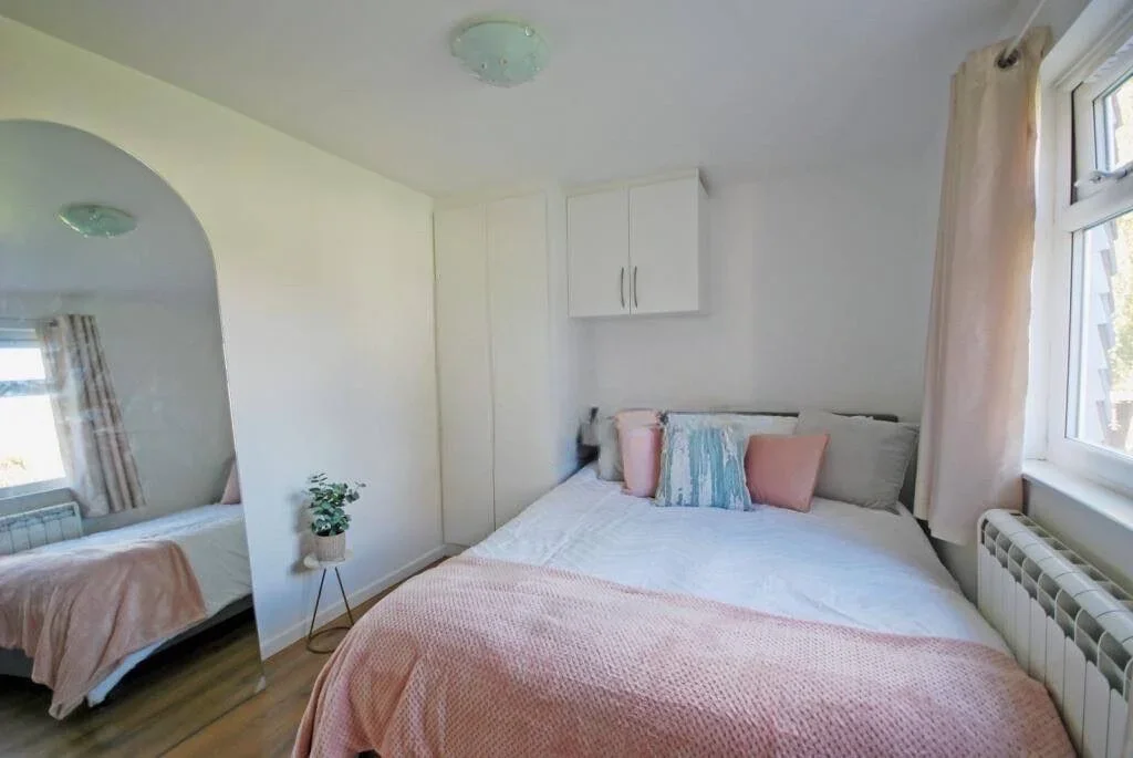 Flat Goswell Road in Greater London