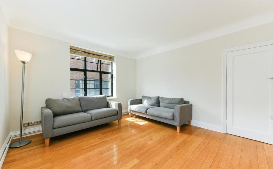 Flat Lorne Close in City of Westminster