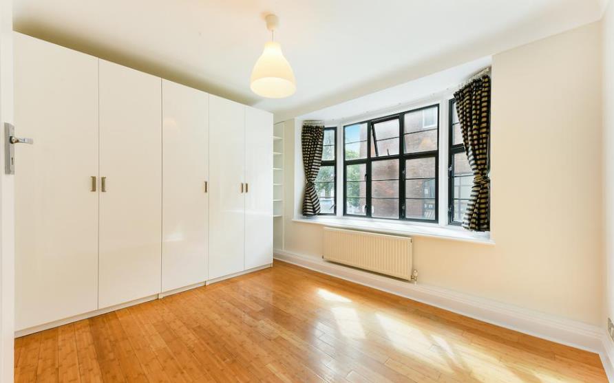 Flat Lorne Close in City of Westminster