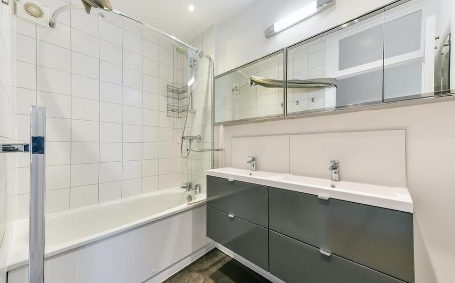 Flat Lorne Close in City of Westminster