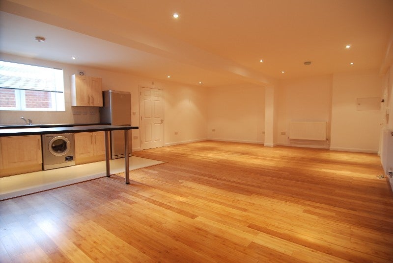 Flat Lea Bridge Road in Greater London