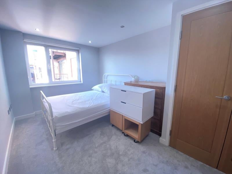 Flat Park Street in Surrey Heath