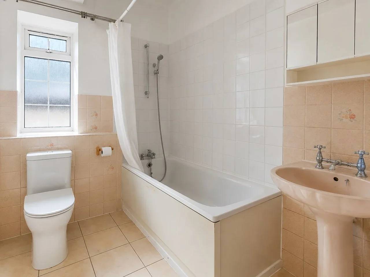 Room Brent Street in Greater London