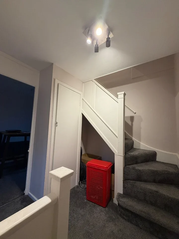 Flat Court Close in High Wycombe