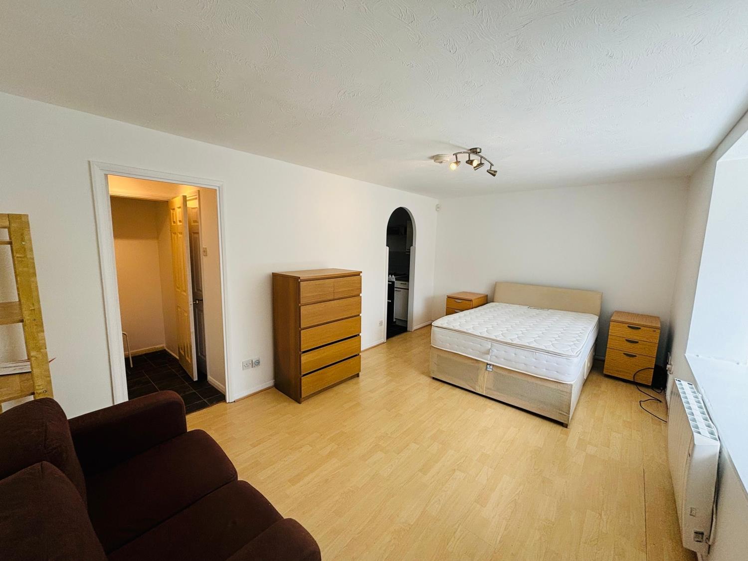 Flat Northgate Drive in Greater London
