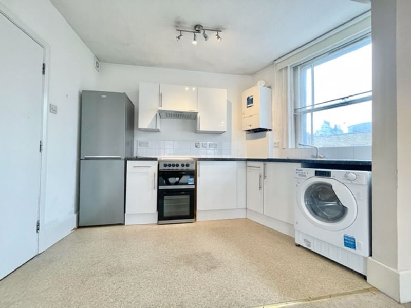 Flat Upper Street in Greater London