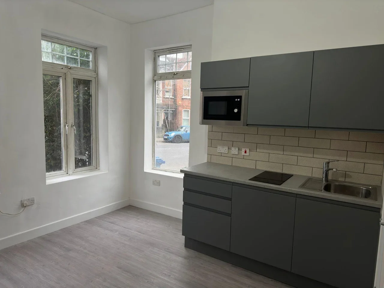 Flat Croxted Road in Greater London