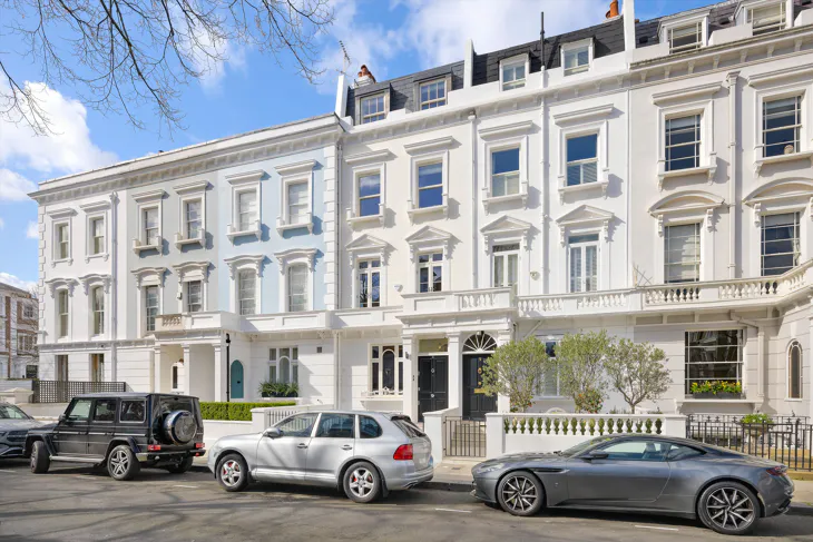 House Priory Walk in Greater London