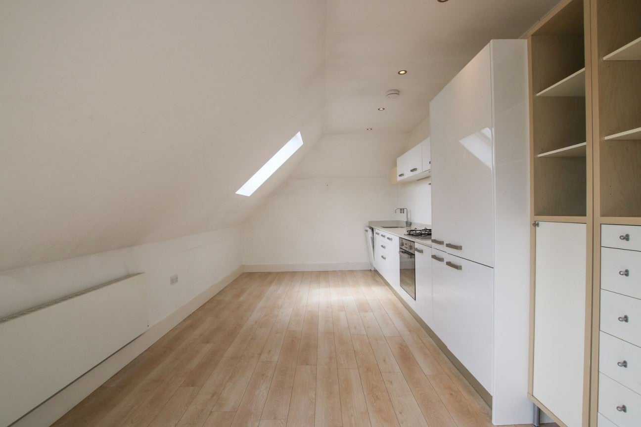 Flat Market Place in Wokingham