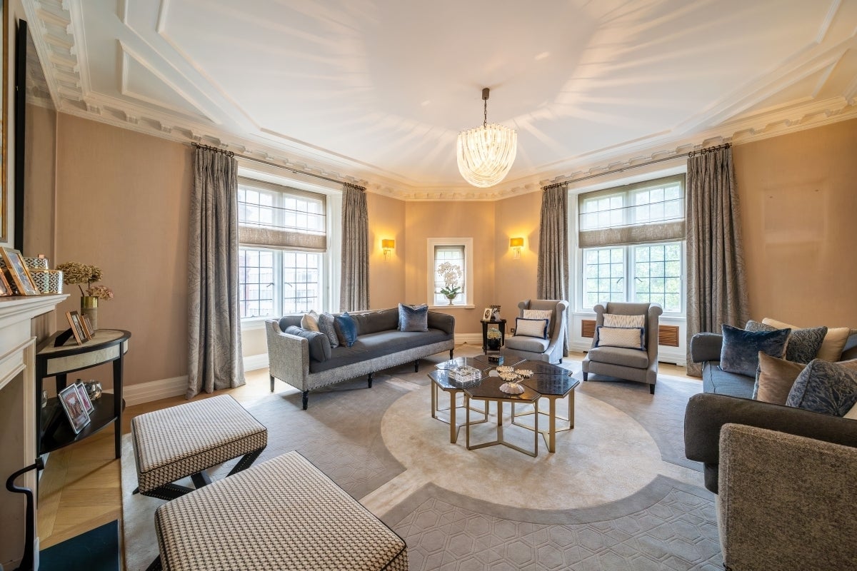 Flat Sloane Square in Greater London