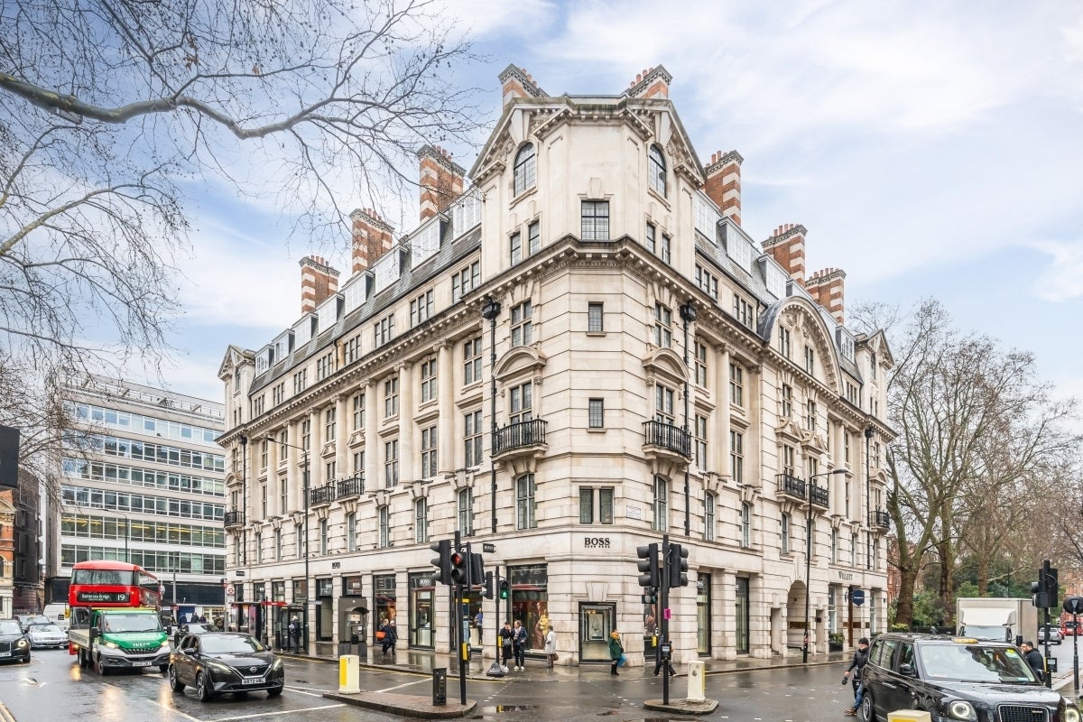 Flat Sloane Square in Greater London