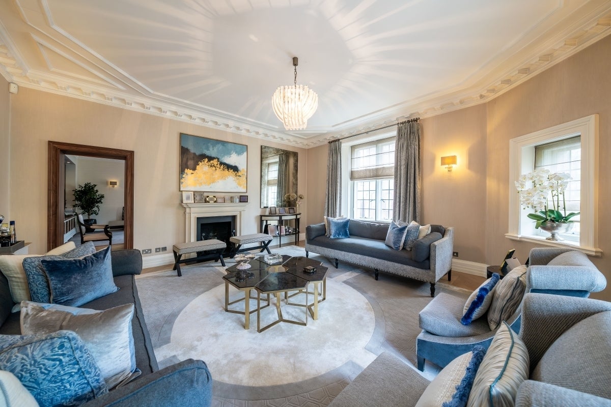 Flat Sloane Square in Greater London