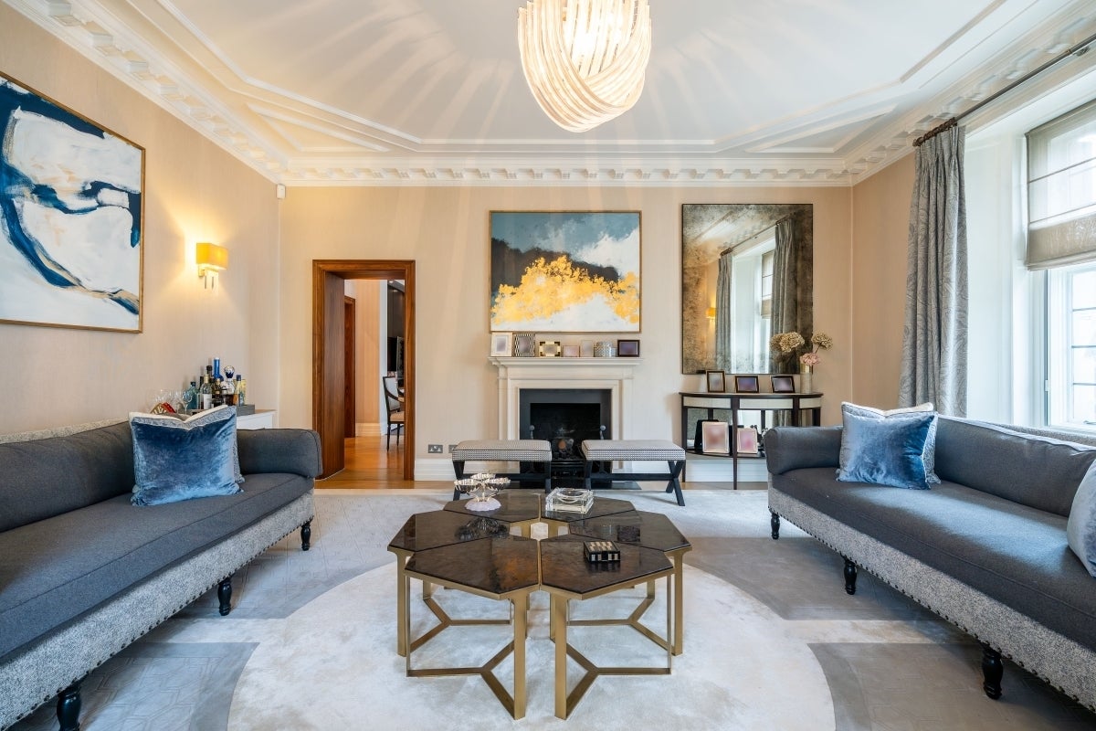 Flat Sloane Square in Greater London