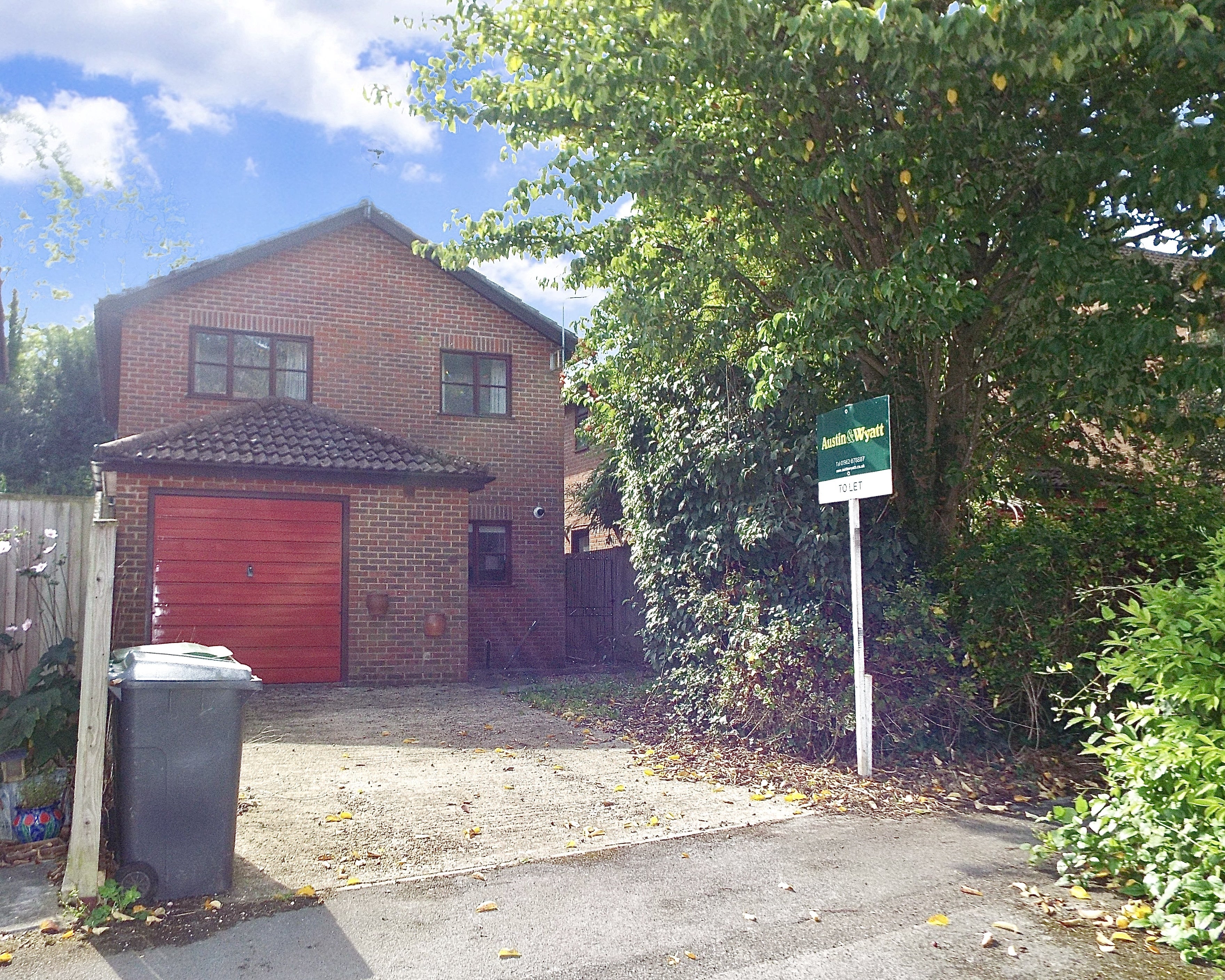 House Honeysuckle Close in Winchester