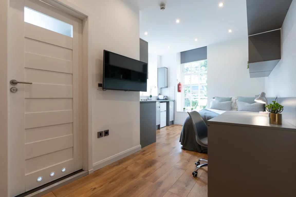Flat Eskdale Terrace in Newcastle upon Tyne