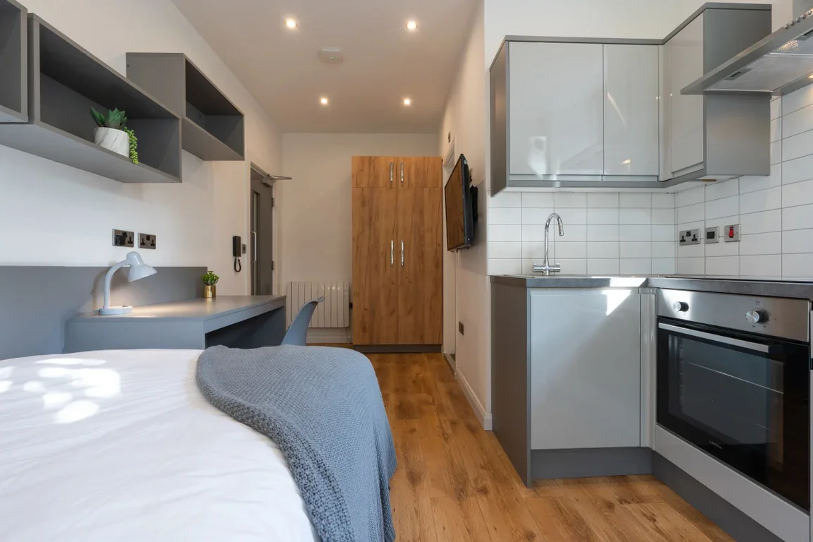 Flat Eskdale Terrace in Newcastle upon Tyne