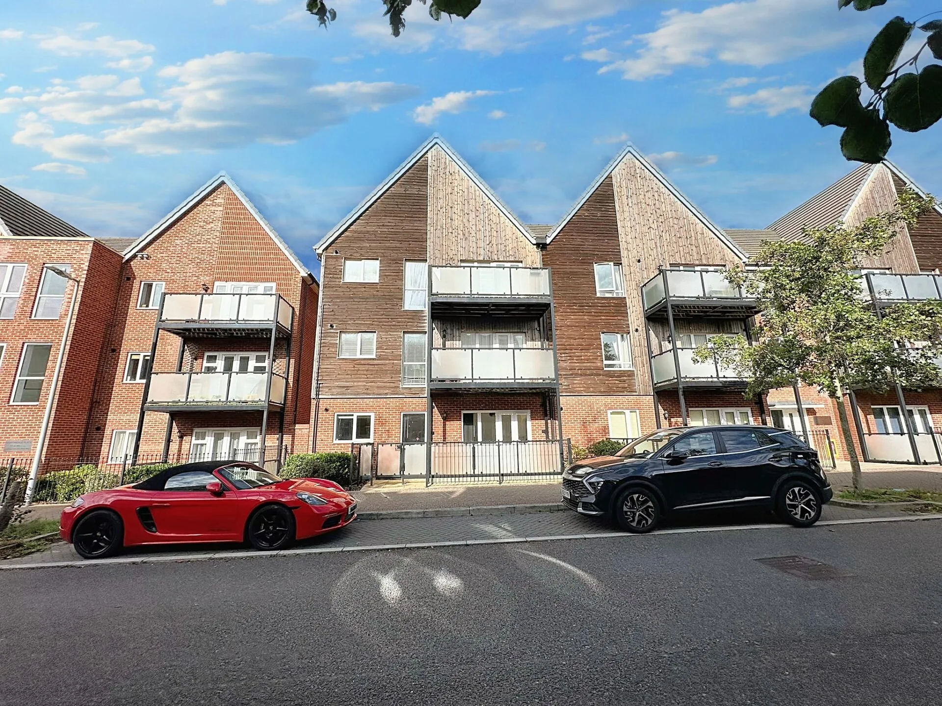Flat Arthur Maybury Close in Ashford
