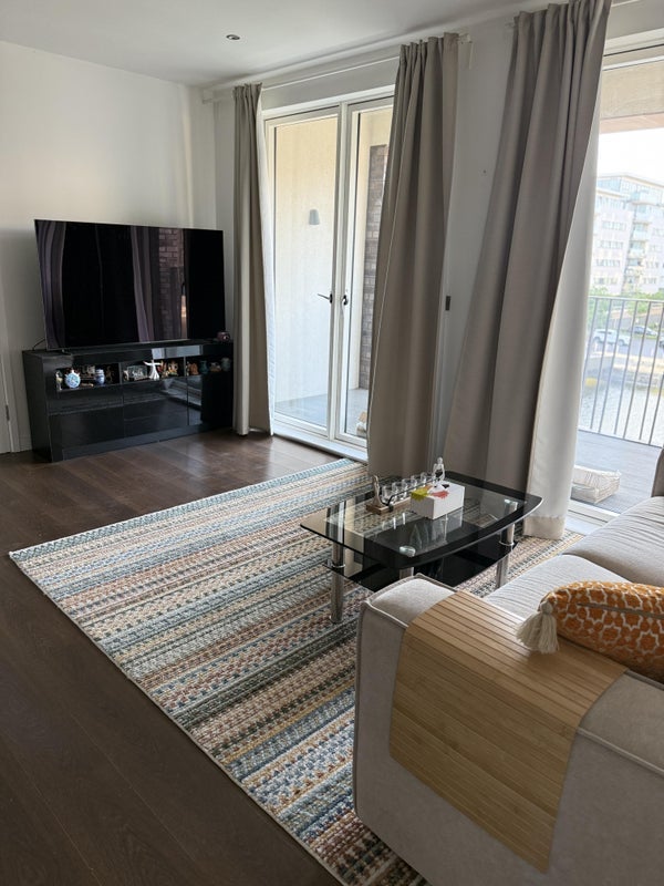 Room Lock Side Way in Greater London