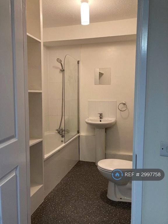 Flat Aldwick Road in Arun