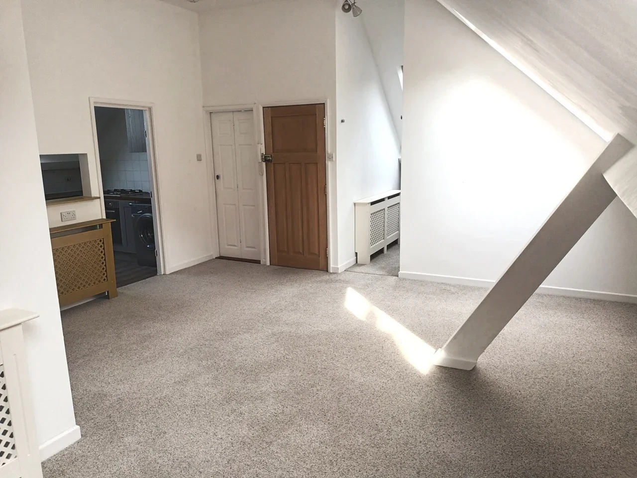 Flat Iddesleigh Road in Bournemouth