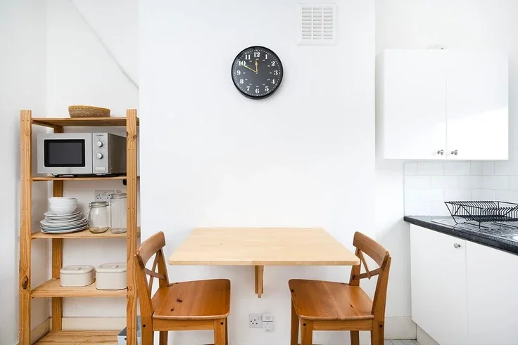Flat Barlborough Street in Greater London