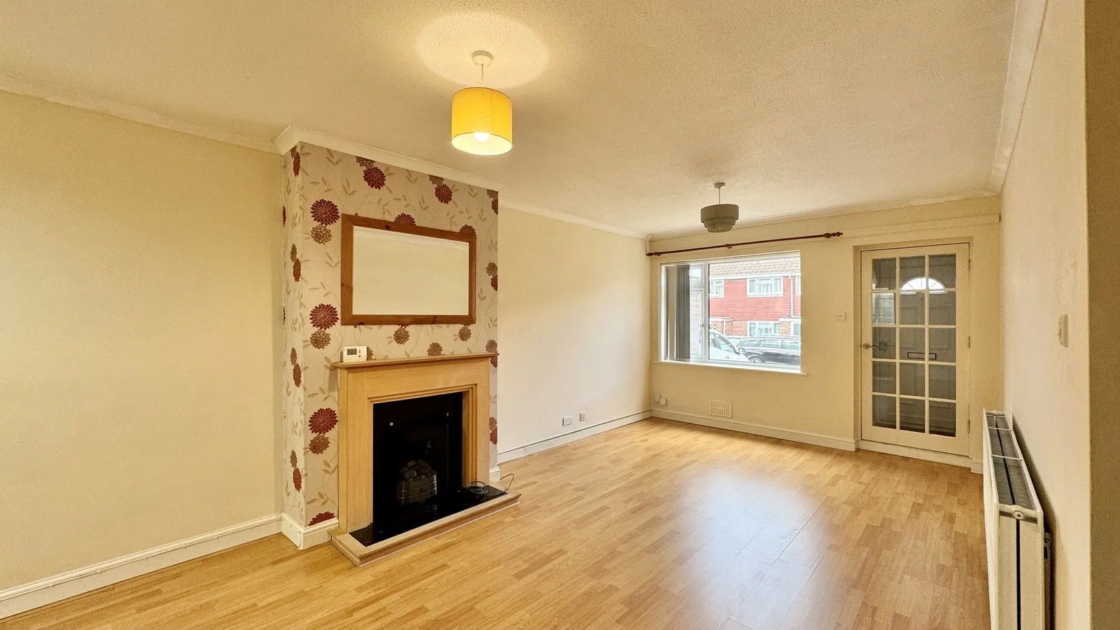 House Sandown Way in Greenham