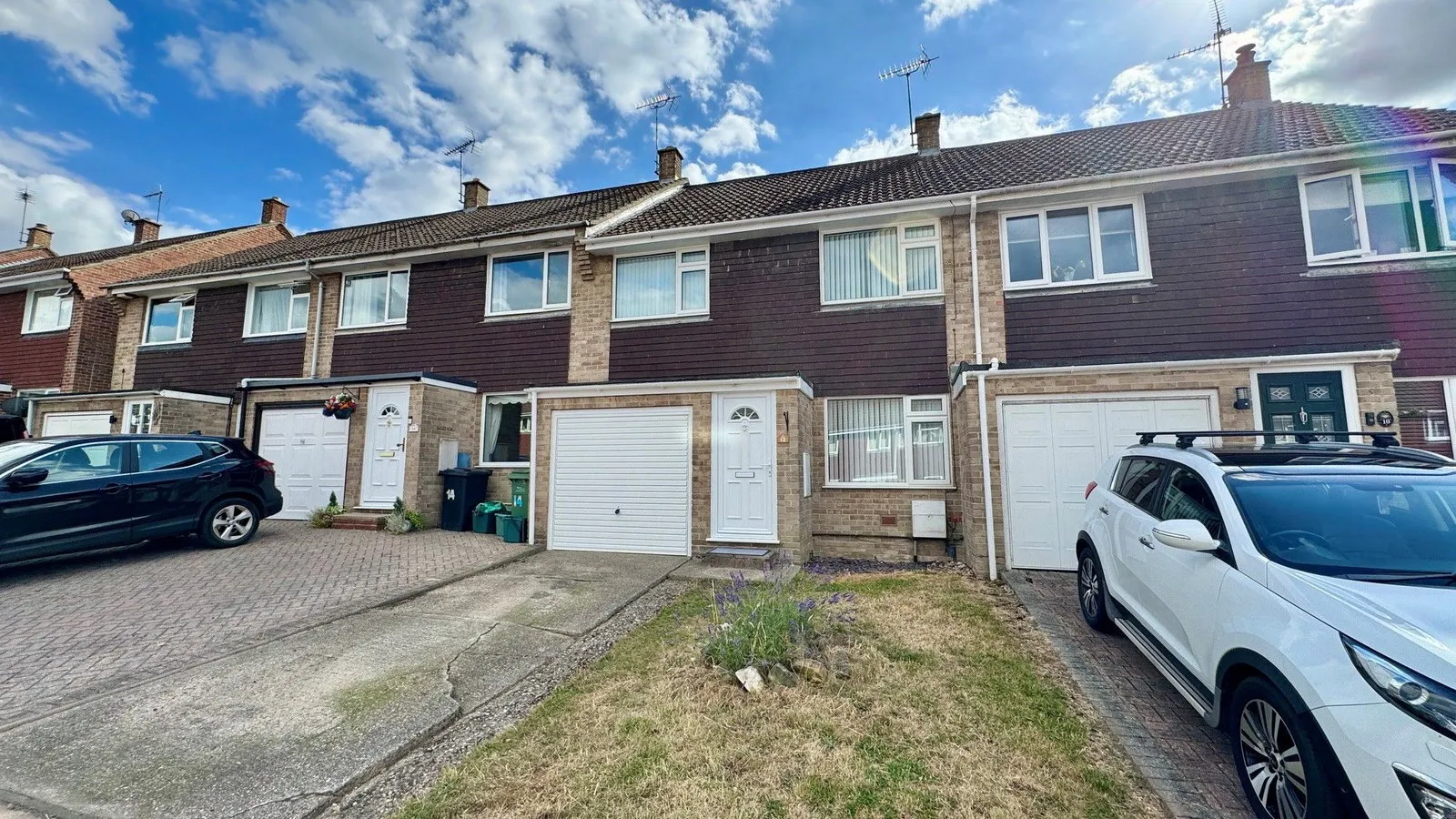 House Sandown Way in Greenham