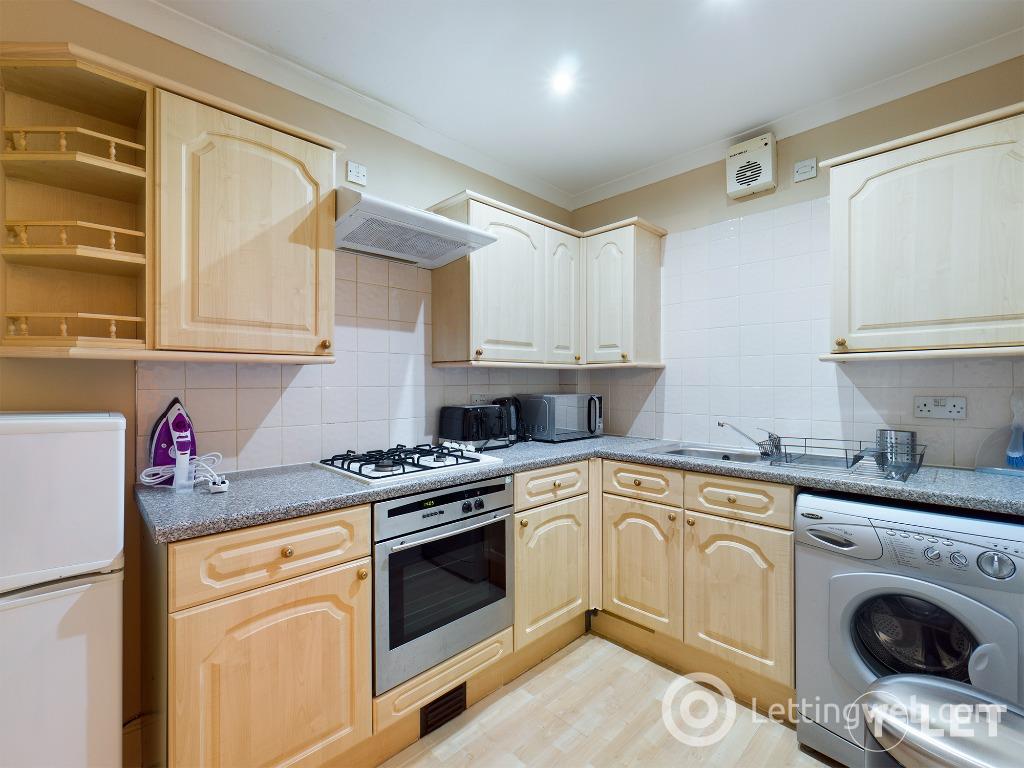 Flat Roseburn Place in City of Edinburgh
