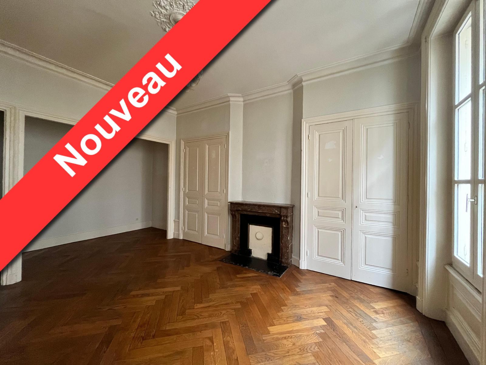 Flat Rue Denis Papin in Saint-Genest-Lerpt