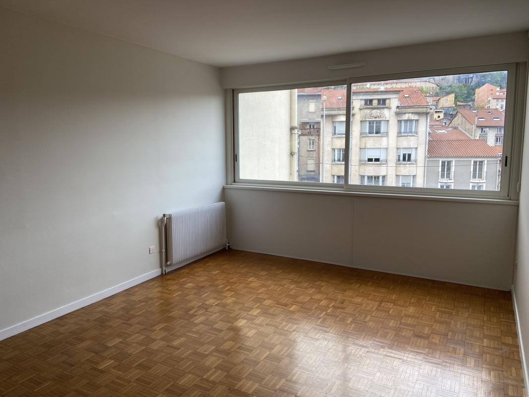 Flat D 188 in Le Puy-en-Velay