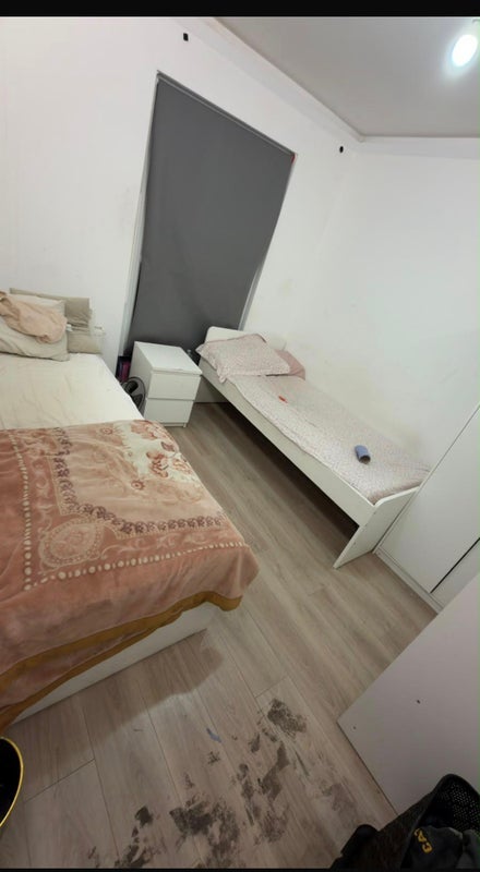 Room York Road in Greater London