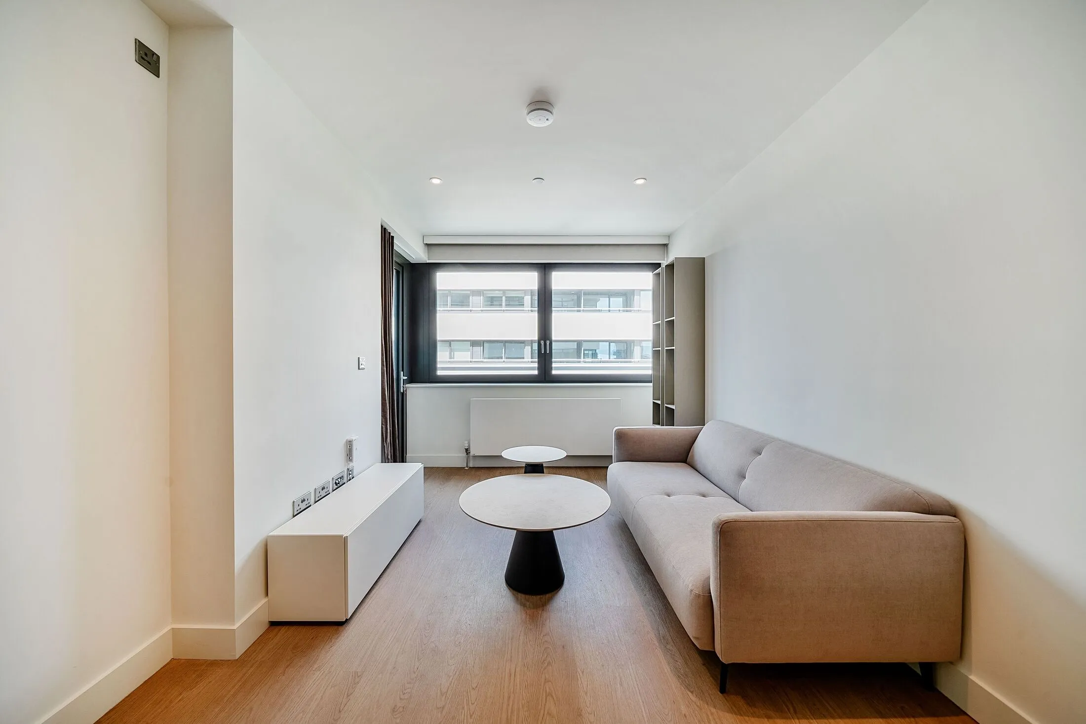 Flat Wrottesley Road in Greater London