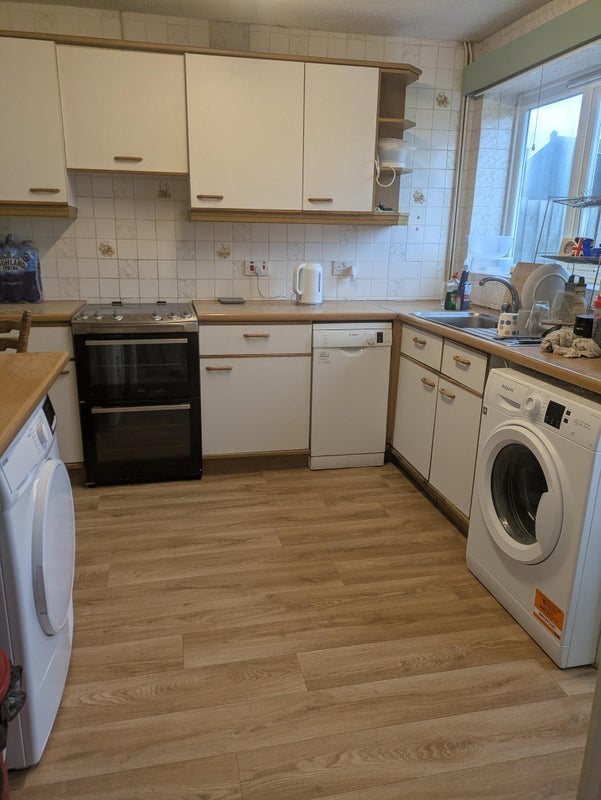 Room York Road in Crawley