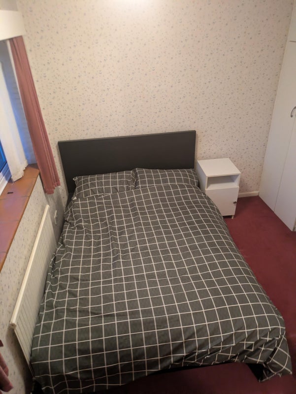 Room York Road in Crawley