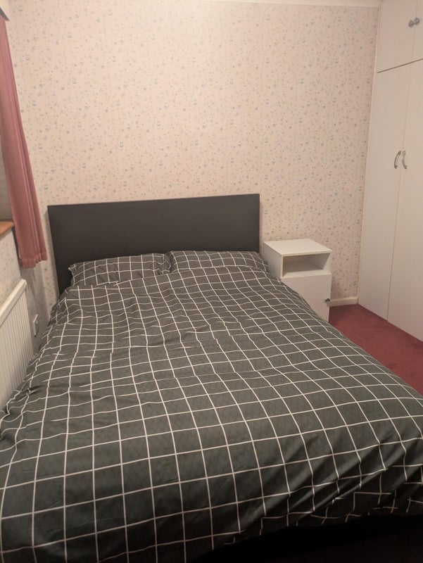 Room York Road in Crawley