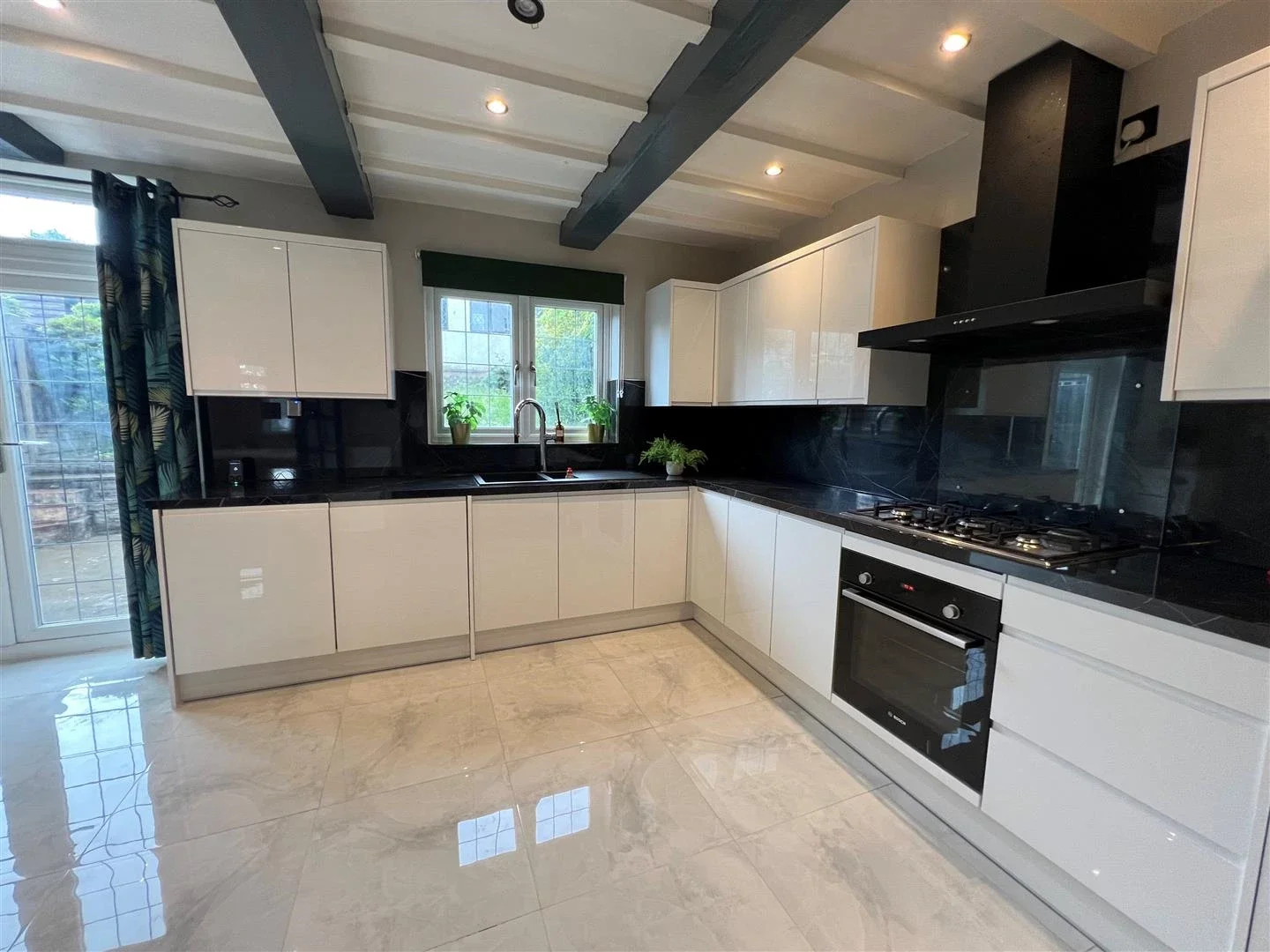 House Lansdowne Road in Greater London