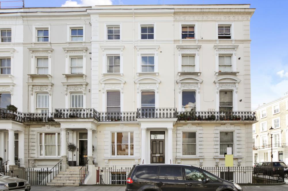 Flat Kensington Park Road in Greater London