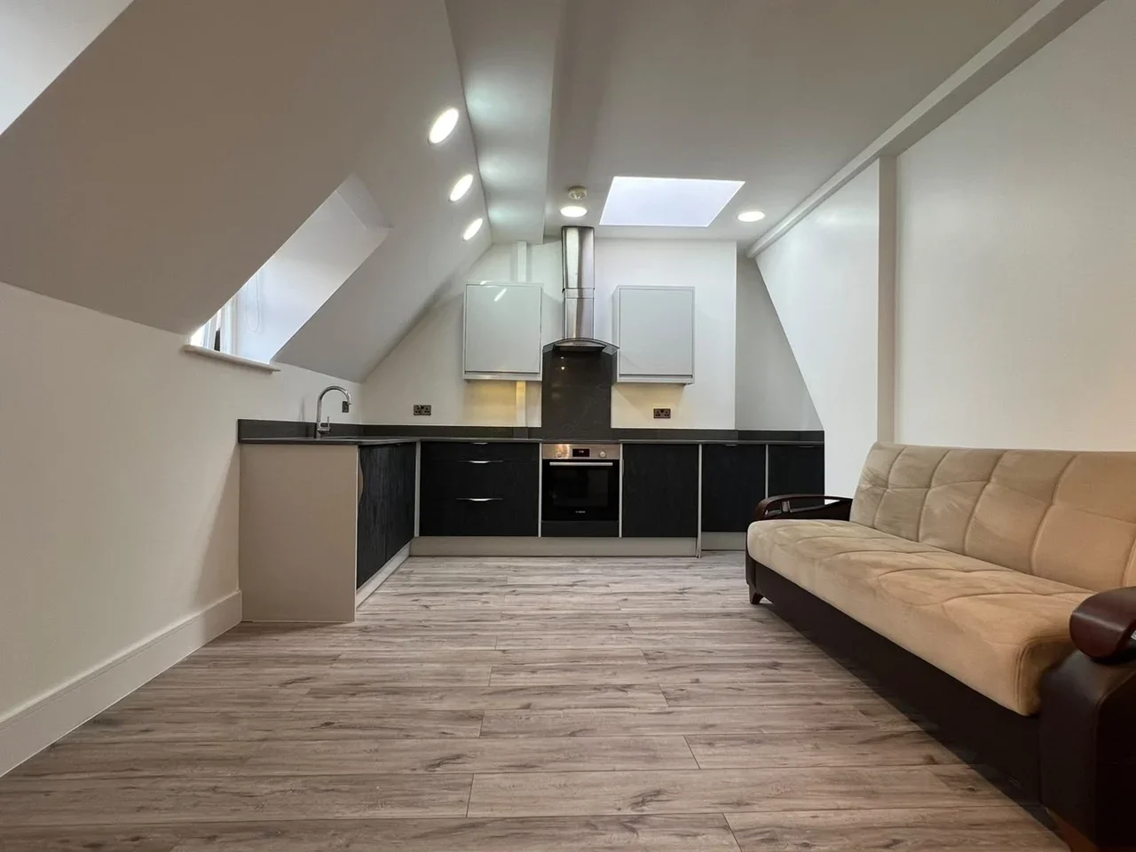 Flat Crossbrook Street in Cheshunt